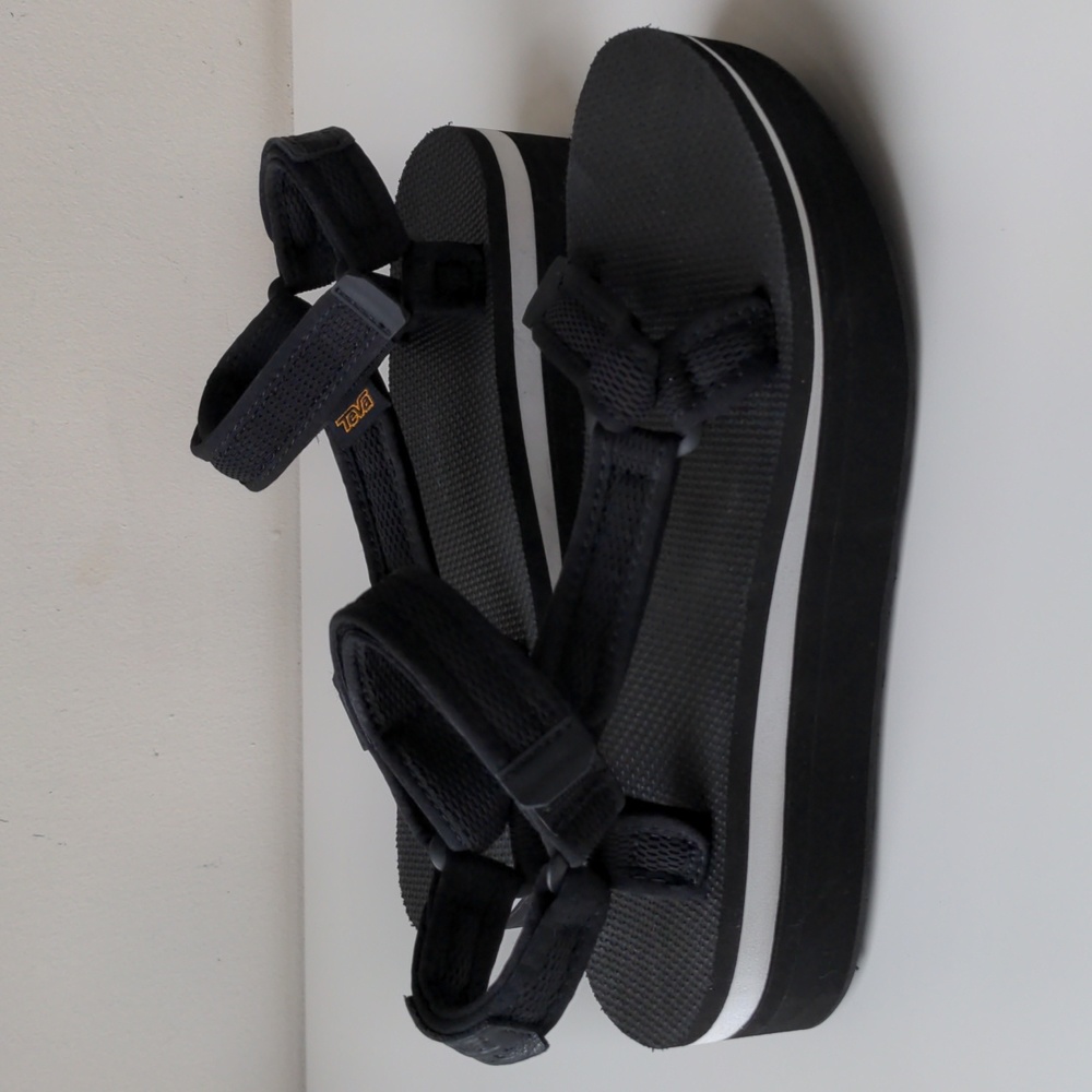Teva Flatform Mesh Strap Sandals Black White Women's 9